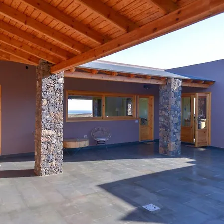 Tranquila Villa